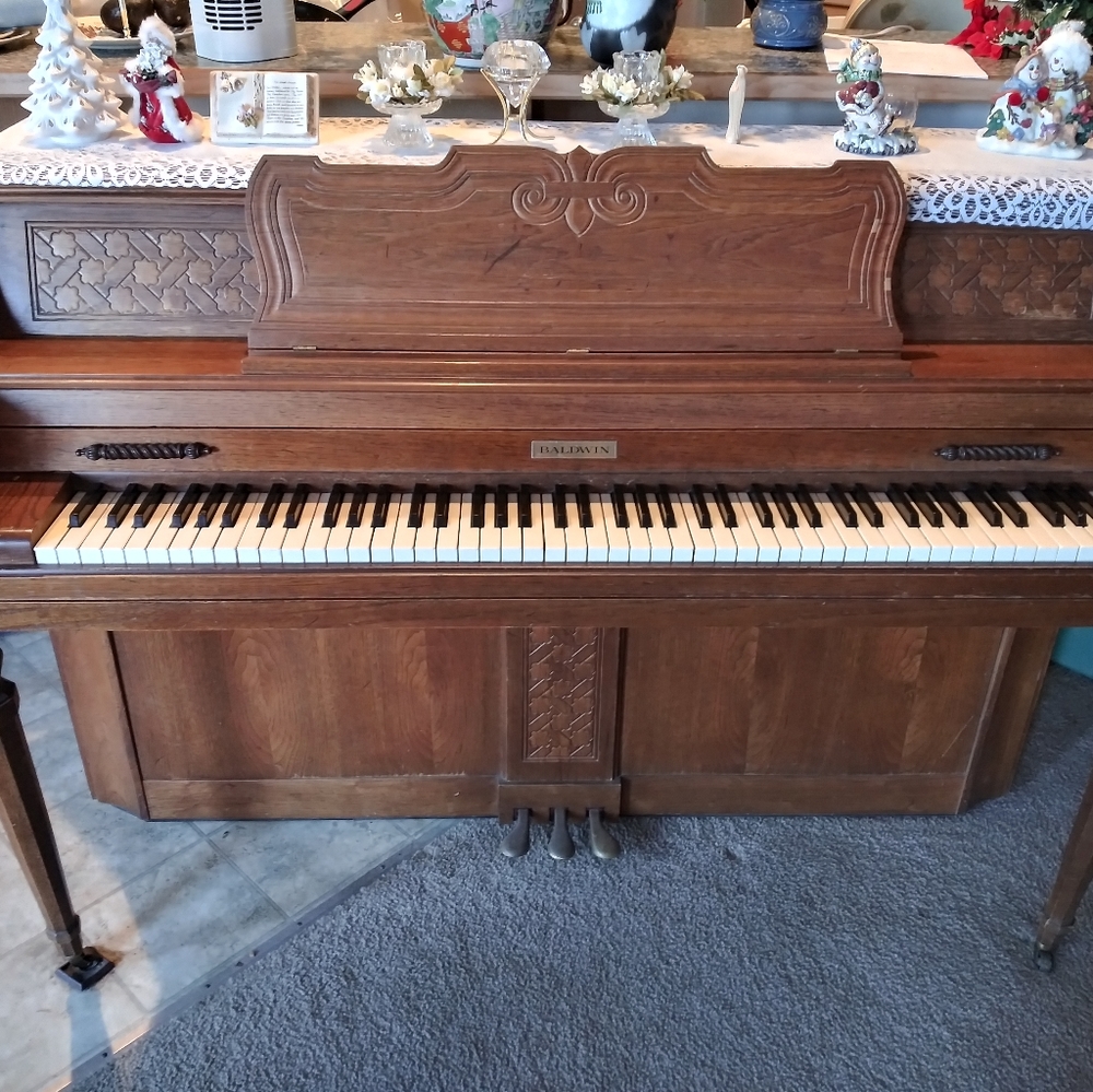 Baldwin piano